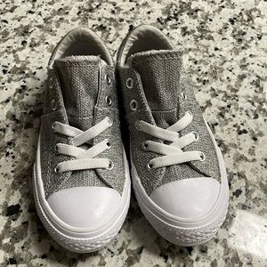 Converse fold over tongue slip in size 11 .